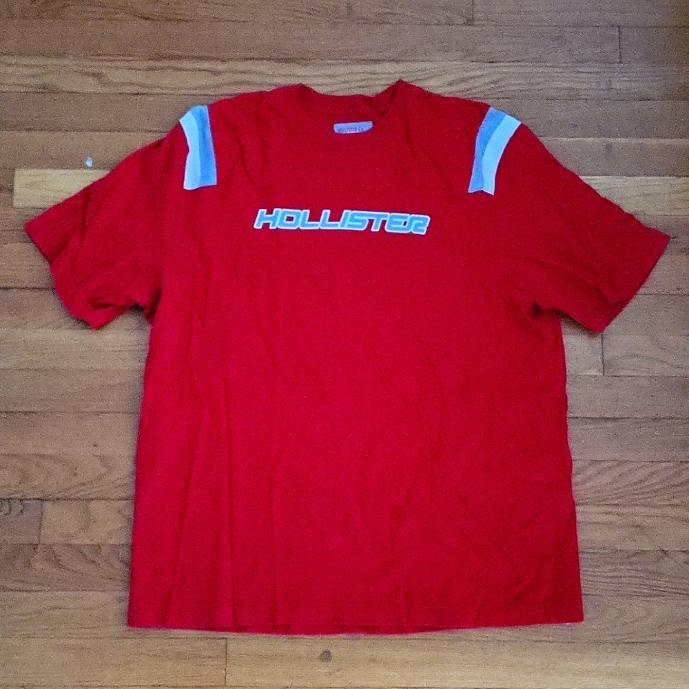 Hollister t-shirt